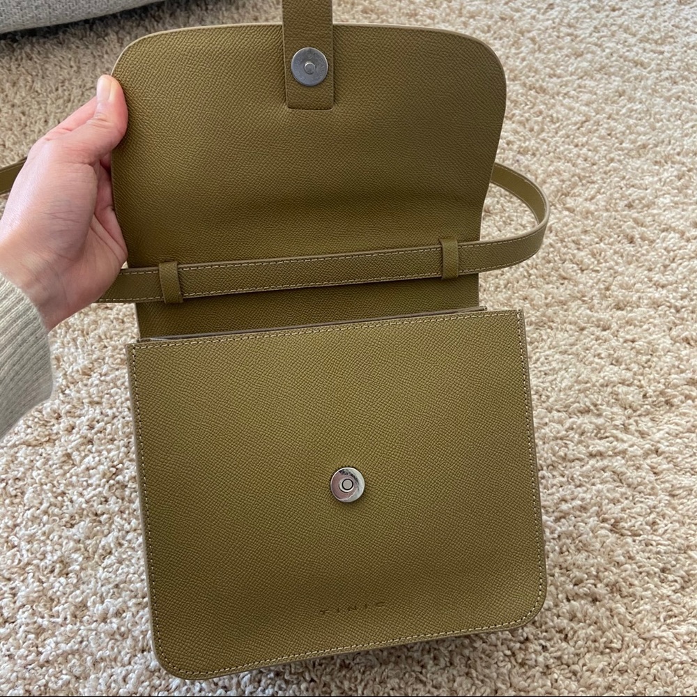 Minimalist Structured Crossbody Shoulder Bag - Picture 2 of 15
